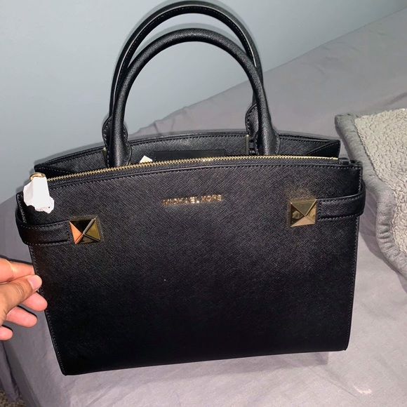 Michael Kors Purse - Picture 2 of 4